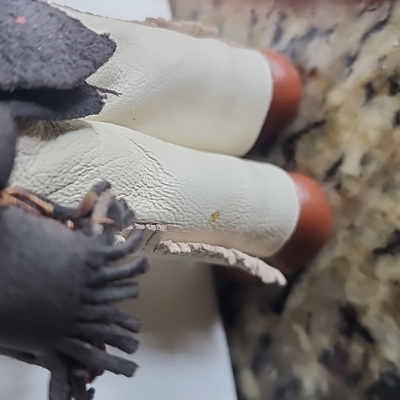 Vintage Indian kewpie Boy doll made of hard plastic. eyes close when laying down - Picture 4 of 8